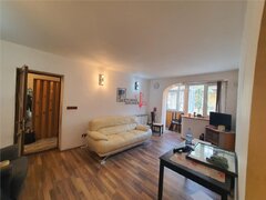 Titan, parc 2 camere et. 1, bloc reabilitat, 49mp, liber